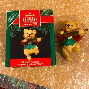 Hallmark MIB 1991 keepsake holiday ornament
